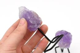 Amethyst Rohstein auf Metallst�nder