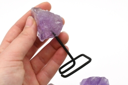 Amethyst Rohstein auf Metallst�nder