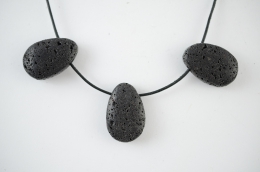 Lava Trommelsteine flach gebohrt 5-er Set