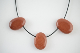 Goldfluss Trommelsteine flach gebohrt 5-er Set