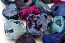 Achat Geodinos gef�rbt (klein)