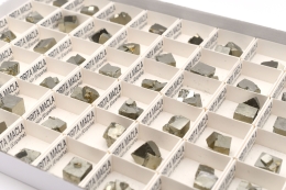 Pyrit W�rfel klein 54