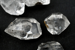 Herkimer Diamant mittel
