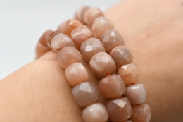 Moonstone peach Cube Bracelet faceted 10 mm