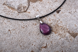 Rubin-Zoisit Anh�nger