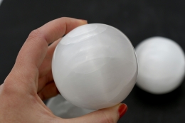 Selenit Kugeln wei�