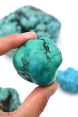 Howlith coloured tumbled stones (T�rkenit) 3 kg