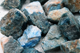Apatite blue rough stones