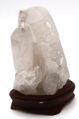 Bergkristall auf Holzsockel - 11 St�ck
