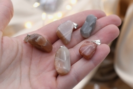 Mondstein Trommelstein Anh�nger