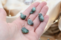 Smaragd Trommelstein Anh�nger