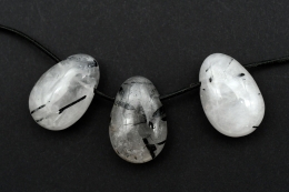 Turmalinquarz Trommelsteine flach gebohrt 3-er Set