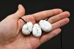 Magnesit Trommelstein flach gebohrt 5-er Set