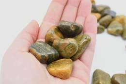 Jaspis gr�n/gelb Trommelsteine