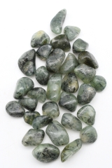 Prehnit with epidot tumbled stones