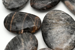 Moonstone black soapstones Jumbo