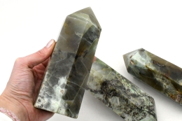 Mondstein gr�n (Garnierit) Spitzen