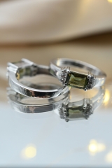 Moldavit Ring Baguette-Schliff mit Zirkon