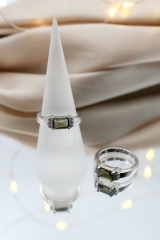 Moldavit Ring Baguette-Schliff mit Zirkon