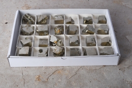 Pyrit W�rfel gro� 24