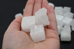 Selenit Rohst�cke weiss klein