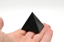 Shungite Pyramid 35 mm