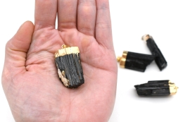 Sch�rl Rohkristall Anh�nger galvanisiert