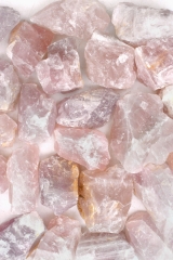 Rosenquarz Rohsteine B-Qualit�t 40 - 60 mm