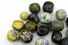 Serpentin Trommelsteine