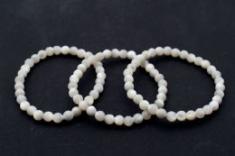 Mother-of-Pearl Bead Bracelet faceted