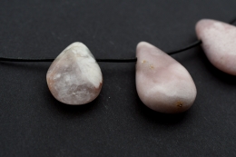 Kirschbl�ten Chalcedon Drop Shape gebohrt 3er-Set