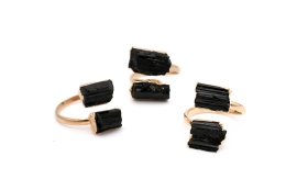 Sch�rl Rohkristall Ring goldfarben