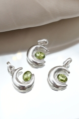 Mond Anh�nger silber mit Peridot