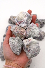 Turmaline pink in Lepidolite rough stones