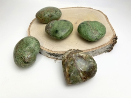 Chrysoprase Heart 60 - 80 mm