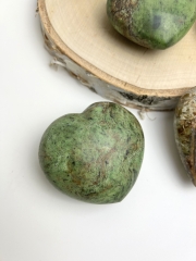 Chrysoprase Heart 60 - 80 mm