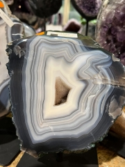 Amethyst auf Metallst�nder