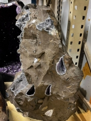 Amethyst Drusen in Basalt 125 kg Einzelst�ck