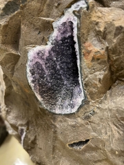 Amethyst Drusen in Basalt 125 kg Einzelst�ck