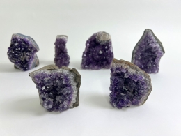 Amethyst�Free Form mit natur Rand
