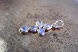 Mondstein Anh�nger Kreuz