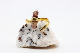 Rutilquarz oder Schwarzer Rutil in Quarz Spitzen Ring goldfarben galvanisiert