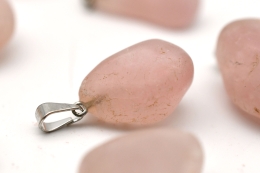 Rosenquarz Trommelstein Anh�nger
