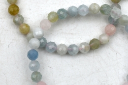 Beryll Kugel Armband facettiert 6 mm