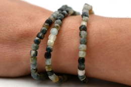 Turmalin blau W�rfel Armband facettiert 4 mm
