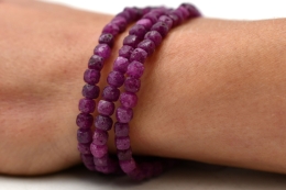 Rubin W�rfel Armband facettiert 4 mm