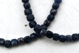 Sapphire Cube Bracelet faceted 4 mm