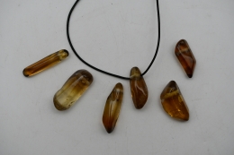 Natur Citrin poliert gebohrt