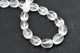 Bergkristall Strang oval facetiert 12 mm