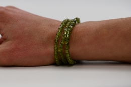 Peridot W�rfel & Kugel Armband facettiert 4 mm